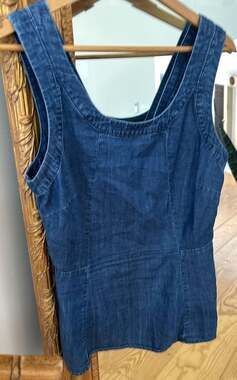 Banana Republic Sleeveless Medium Denim Cutout Back Top Size 8